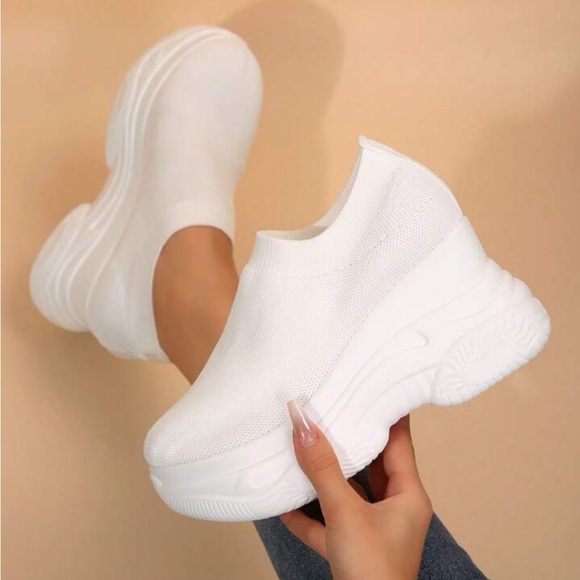 Sneaker Platform shoe NWT - Picture 3 of 7